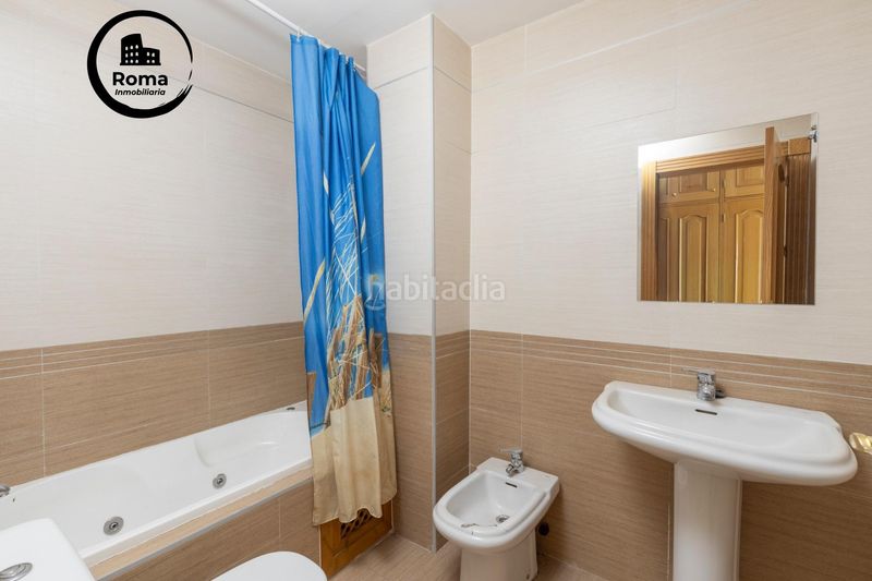 Foto e324c5b6-5f77-41ec-9856-fe9051f97812. Flat with parking in Atarfe