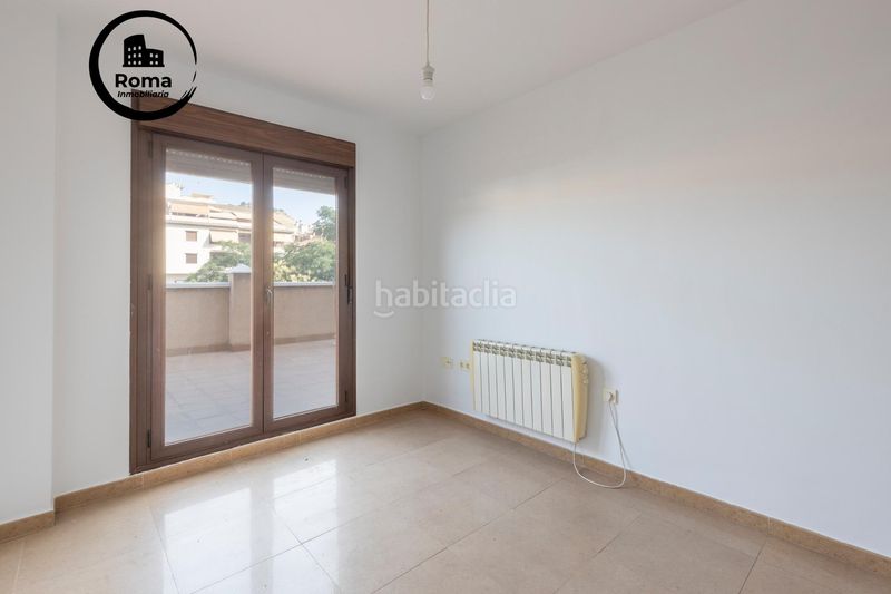 Foto f5f72499-f128-46e5-85ce-623fa16ed435. Flat with parking in Atarfe