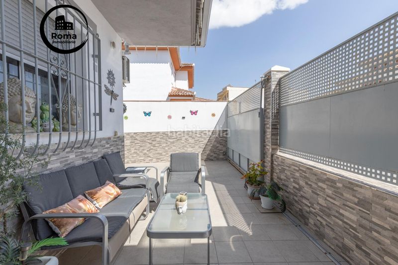 Foto ad32c3e7-a33a-4915-bed5-e69ab4c24a5d. Casa amb piscina a Láchar