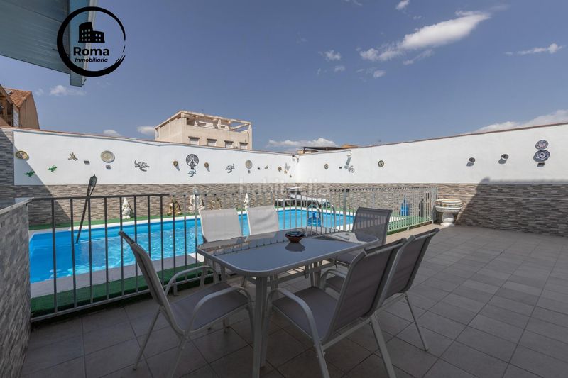 Foto d95dc8a5-4b19-43cf-a6c6-214f21a51289. Casa amb piscina a Láchar