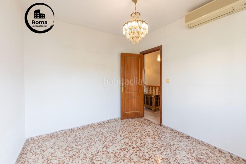 Foto df913f35-fe3f-4369-bc59-619a3767a96e. Maison jumelée dans Maracena