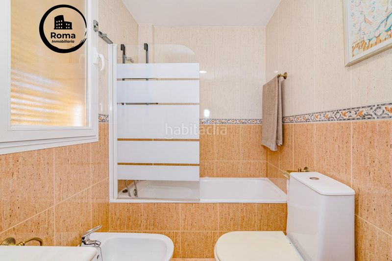 Foto 2a4b8f74-ff1c-4f90-a40d-65f58e1812ab. Casa aparellada amb calefacció a Ogíjares