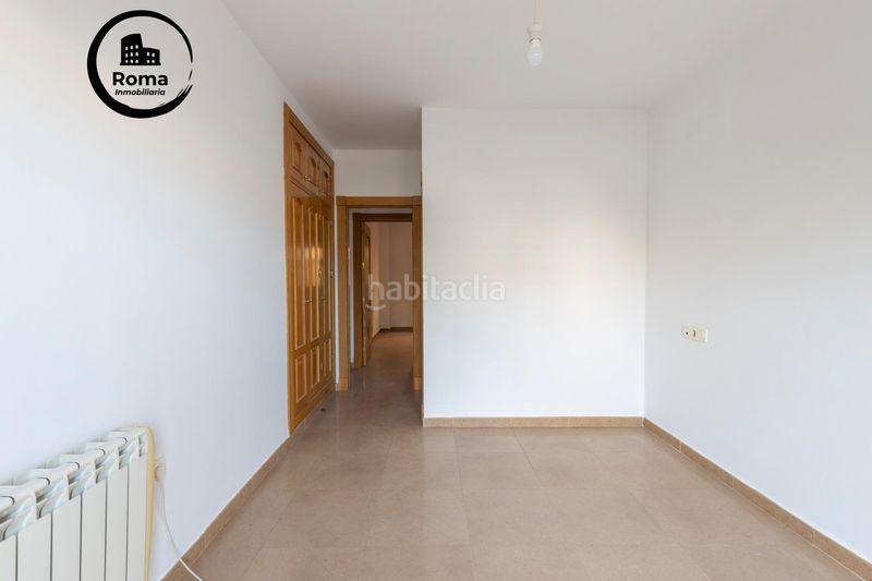 Foto 5383d39f-fe92-4874-882a-ab17d58af7d9. Piso  con terraza ! en Atarfe