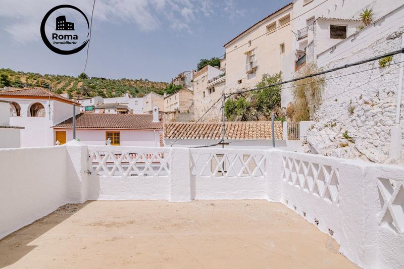 Foto 5b6a89d1-253d-4b43-8864-f85fc341b24f. Casa a Colomera