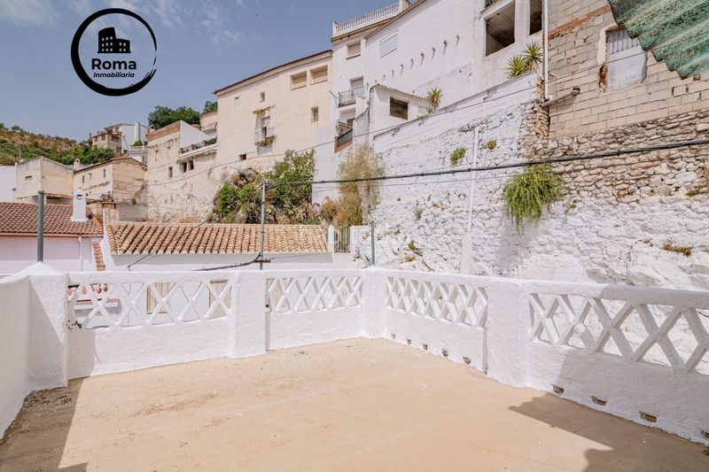 Foto aba629a0-e437-4074-ac9b-0416063a337f. Casa a Colomera