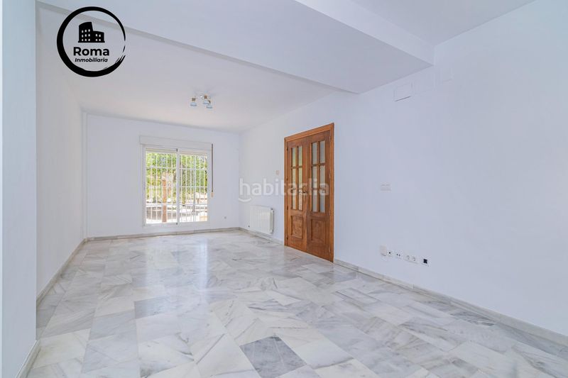 Foto 54a1cb1e-27c7-4a3c-bd6f-4c03cbdc53a9. Casa con parcheggio in Casco Histórico Churriana de la Vega