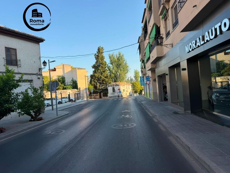 Foto 7efd3e71-1134-447d-90b4-e32bf3713df2. Aparcament cotxe a Cervantes Granada