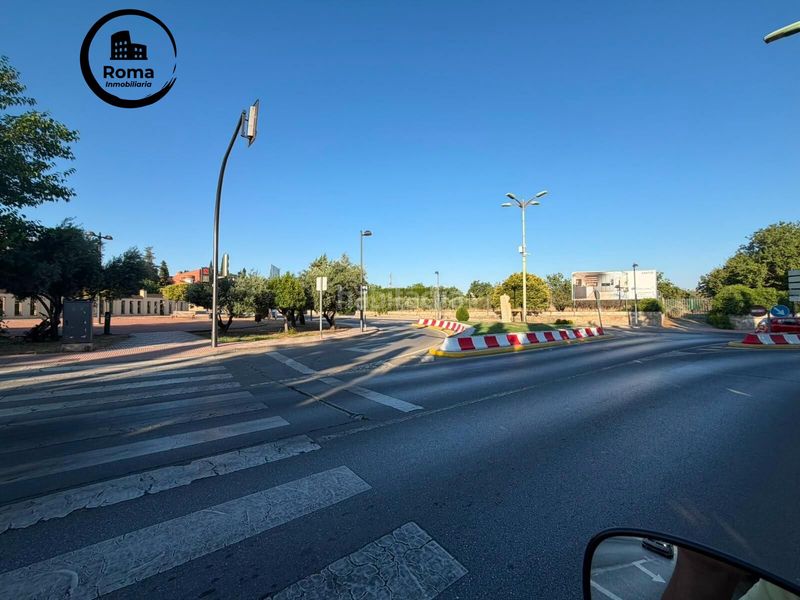 Foto b036843c-6420-45a2-9ff8-13156439e130. Aparcament cotxe a Cervantes Granada