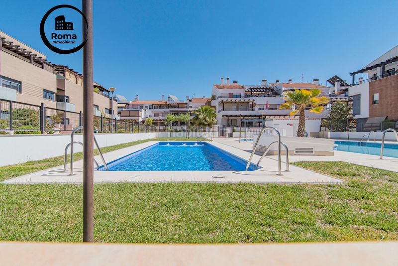 Foto 92ba9aa1-46d2-40ce-866b-35ef92407632. Pis amb piscina a Albolote
