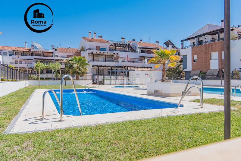 Foto a4f060c1-d5bd-4961-99ac-04e25923b6e9. Pis amb piscina a Albolote