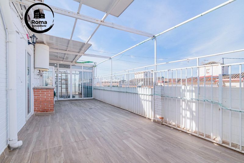 Foto 136269e7-7903-4ba5-a29e-8641acb9a035. Penthouse with heating in Camino de Ronda Granada