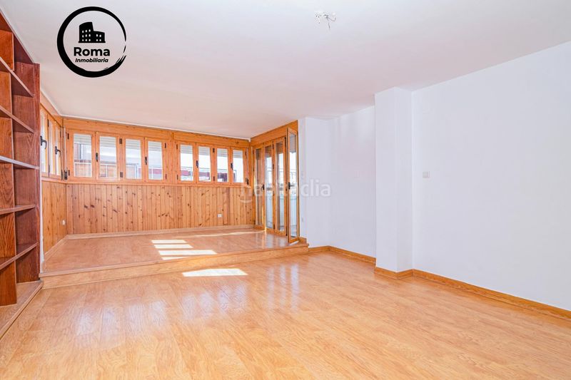 Foto d2cbaae3-e649-4d7f-aba5-844099f1e882. Penthouse with heating in Camino de Ronda Granada