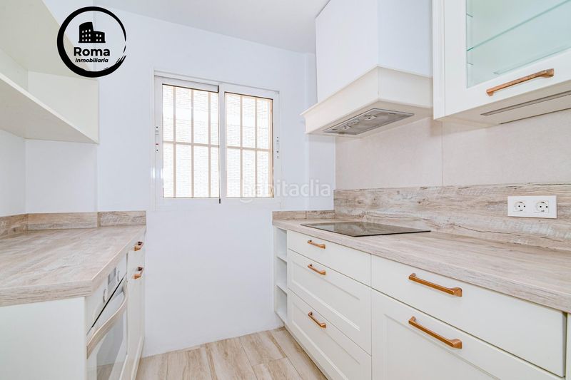 Foto e3892eea-c9d7-4496-9714-fd69e59037ae. Penthouse with heating in Camino de Ronda Granada