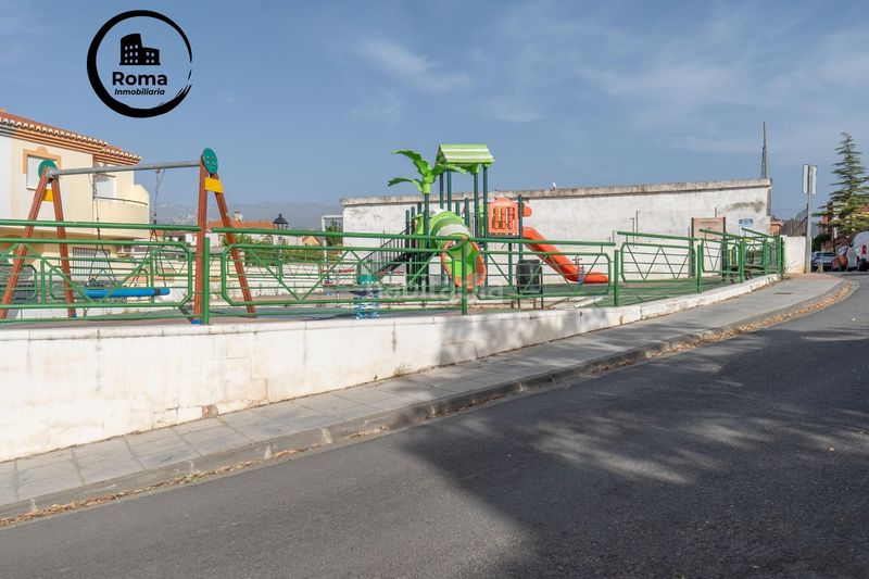 Foto d275f582-4d35-41b6-b06b-b725bdcfb9e3. Casa adossada a Ogíjares