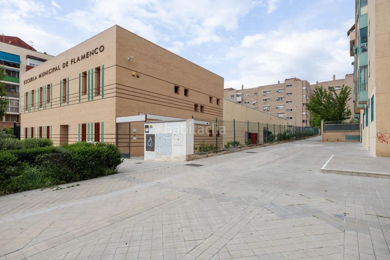Foto be6b1a30-2cb5-45f4-baef-3d8f65c2c0a7. Pis a Joaquina Eguaras Granada