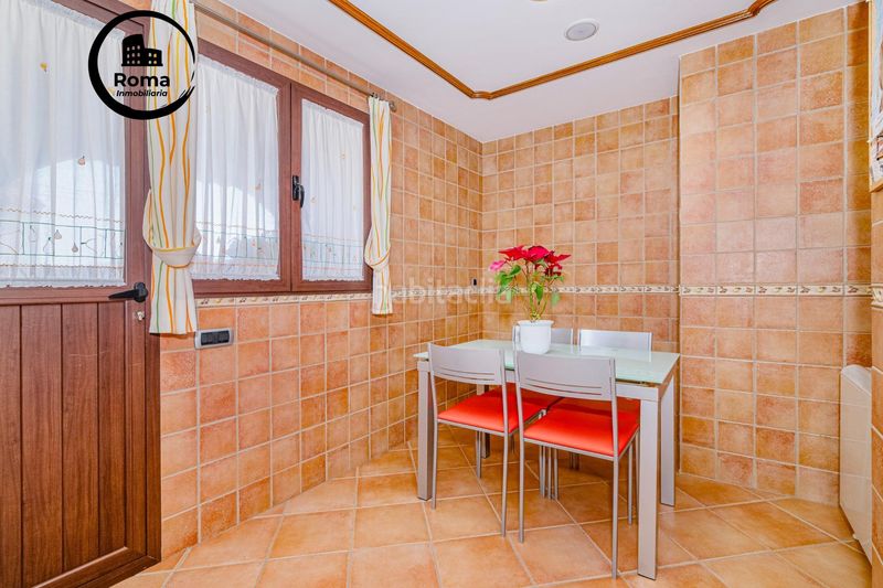 Foto 4b2422c1-66c5-4f86-8ad2-92472ec53c6a. Casa amb aparcament piscina a La Zubia Ciudad Zubia (La)