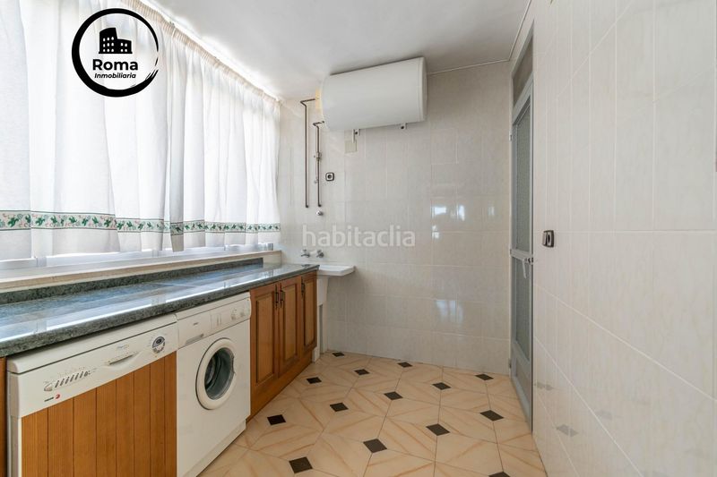 Foto 23ed4d87-93e0-4a71-801d-3afa76831821. Maison avec parking dans Jun
