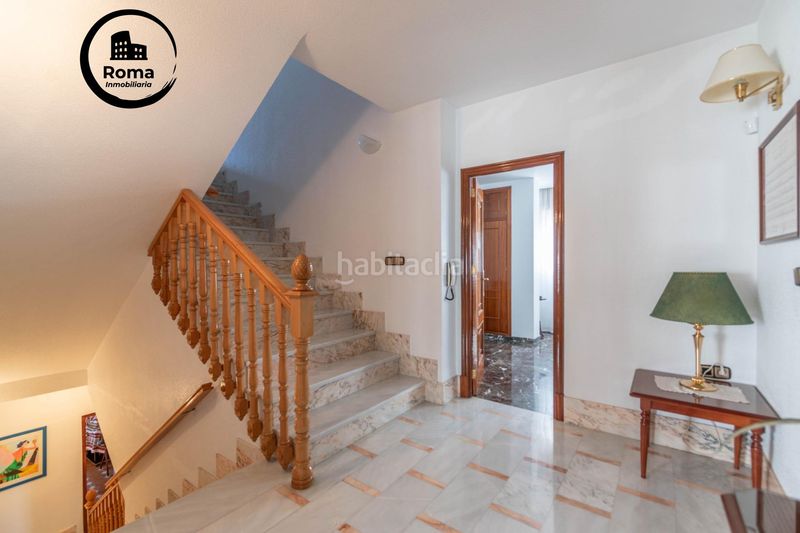 Foto 4d56e1fb-0a1a-477e-b220-50685454f761. Maison avec parking dans Jun