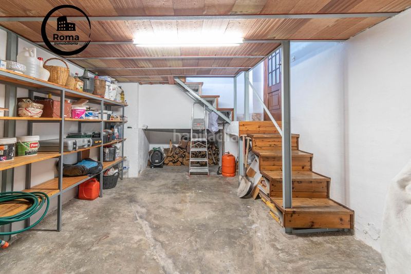 Foto a3a0fe6c-7c8e-48c5-8b22-e2b87720bb9c. Maison avec parking dans Jun