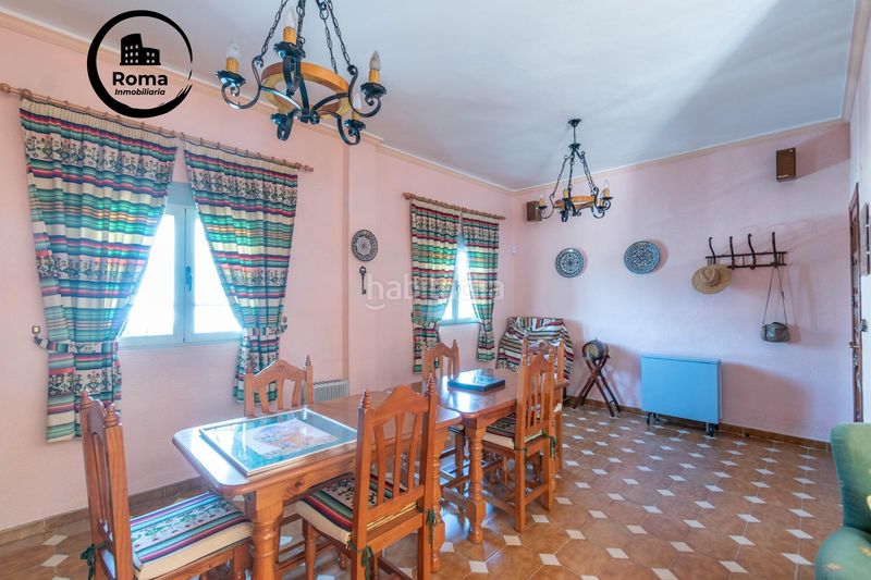 Foto ae3bc1a9-636b-4b86-a7b0-4aee0432b217. Maison avec parking dans Jun