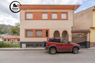 Casa en Alfacar. Magnífica casa en alfacar con vistas a la montaña