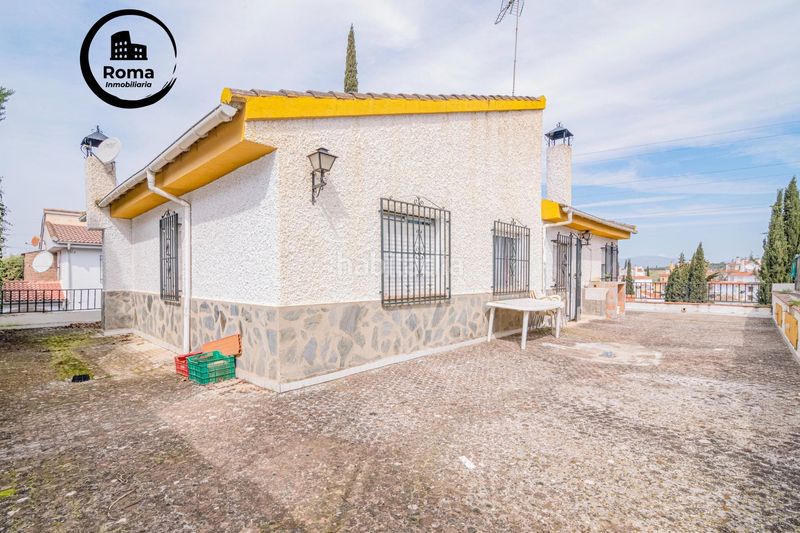 Foto f749cc11-78a6-4fea-84ae-ace6e193fc0c. Xalet amb piscina a Peligros