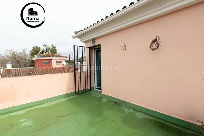 Foto 5222bcd2-7a3b-4264-b9a1-6b7b4ce4285c. Casa adossada a Joaquina Eguaras Granada