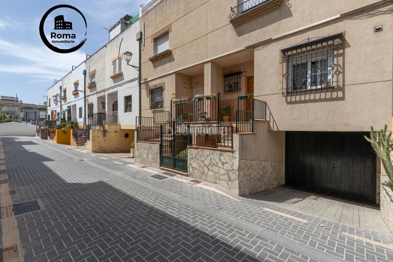 Foto 126d93c7-3a62-42e4-96e7-cc57a21c5aeb. Casa amb aparcament piscina a Maracena