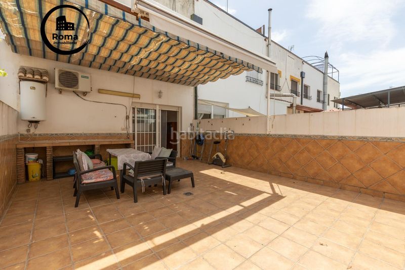 Foto c77d10b4-3a44-4a30-820a-67fab81234ba. Casa amb aparcament piscina a Maracena
