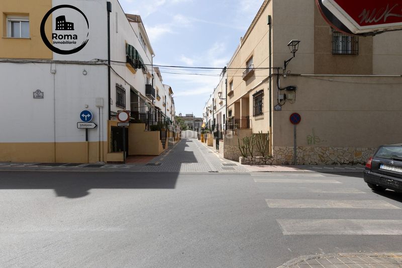 Foto d53f7c36-cb1b-4b76-bb15-9a6001b73dd8. Casa amb aparcament piscina a Maracena