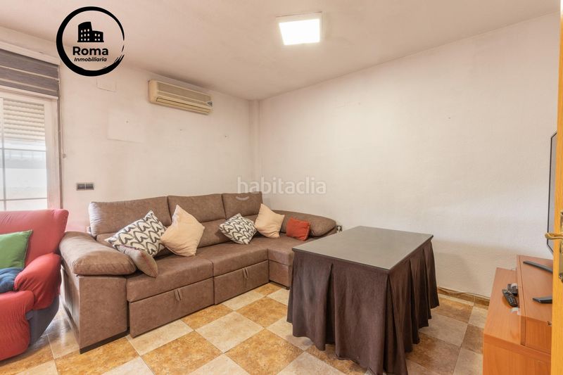 Foto db36c545-f7cf-4e0a-b054-117ceaf2494d. Casa amb aparcament piscina a Maracena