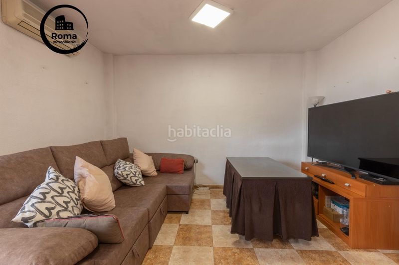 Foto f205024b-f5ee-49ae-8843-536e32758826. Casa amb aparcament piscina a Maracena