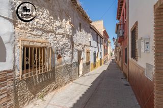 Casa a La Zubia Ciudad. Increíble oportunidad en el centro de la zubia