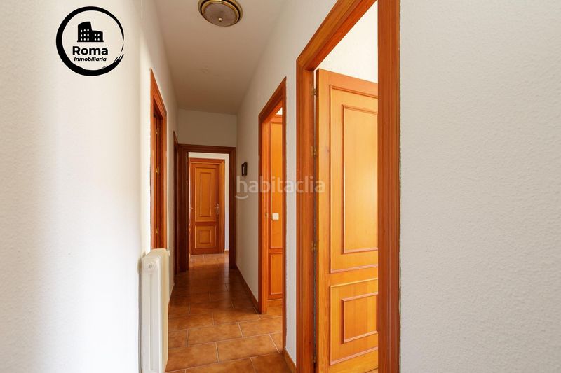 Foto 1eba3a73-11d1-4200-a26b-5ed20597b821. Edifici a Baza