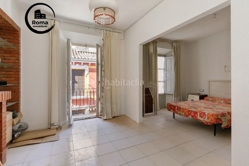 Foto 734d9a68-b3db-44a7-9ec0-e5ae7cfeba44. Edifici a Baza
