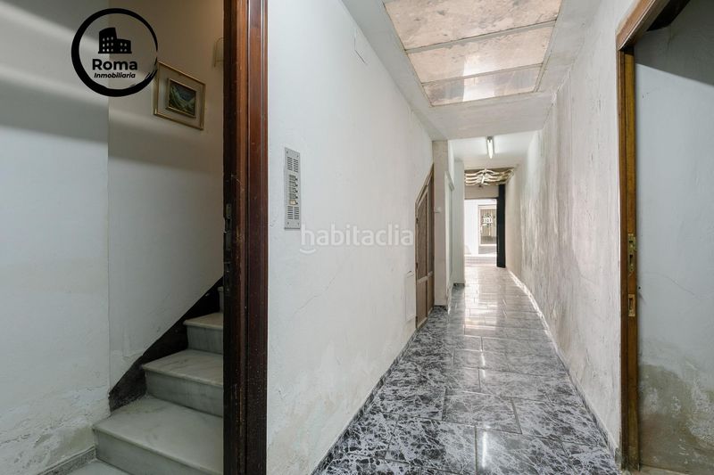 Foto 81e44fda-e692-4e60-9787-dc43c497f5fb. Edifici a Baza