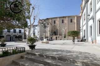 Edifici a Baza. Venta de edificio en baza