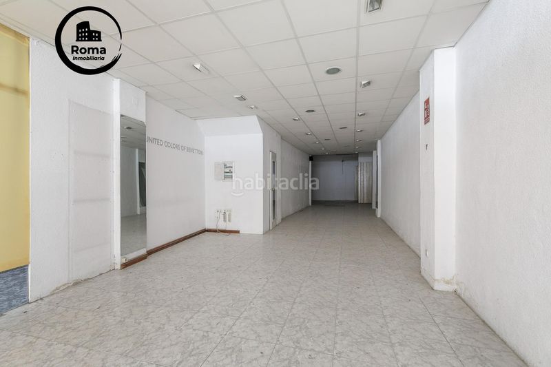 Foto a493d094-4119-4fdd-ba6d-c1136b10f1e6. Edifici a Baza