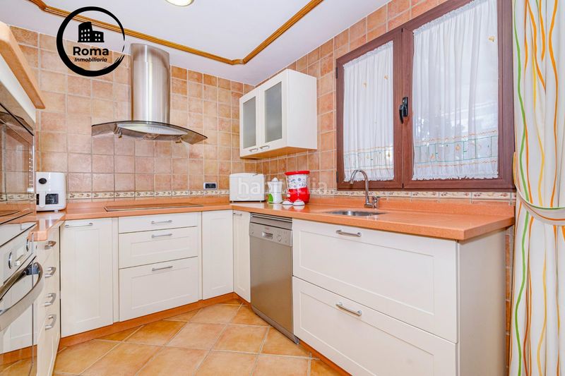 Foto 77a8ef74-9a02-4ee2-892e-45221444c035. Casa amb calefacció aparcament piscina a La Zubia Ciudad Zubia (La)