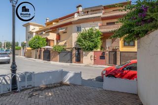 Casa adossada a Ogíjares. Vivienda unifamiliar adosada en ogijares