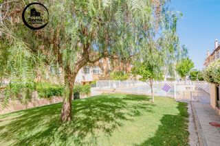 Casa a schiera in Ogíjares. Adosado lomalinda