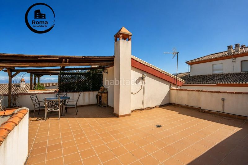 Foto 386bf8e8-6bd3-4633-a24b-d84546ce337b. Casa amb aparcament a La Zubia Ciudad Zubia (La)