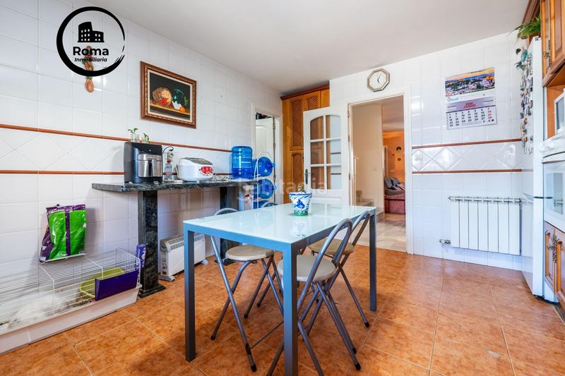 Foto a434d04f-b7f8-4e8e-9dab-ab2a11053408. Casa adossada amb calefacció piscina a Ogíjares