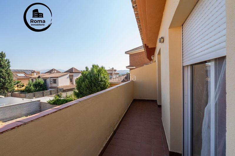 Foto e53e9856-980f-495f-9829-08728a13d2ce. Casa adossada amb calefacció piscina a Ogíjares