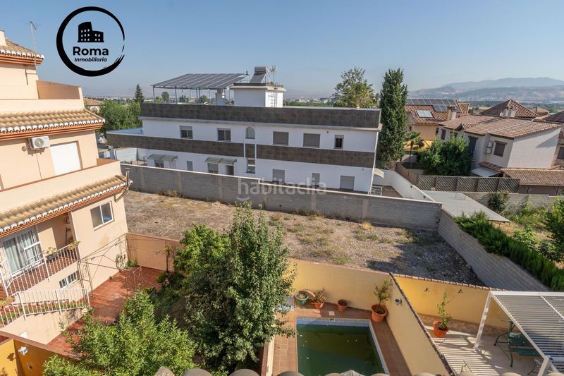 Foto f8fe56bc-a34c-486b-b5a8-f012935763f7. Casa adossada amb calefacció piscina a Ogíjares
