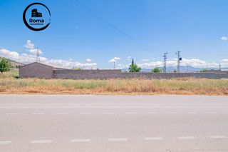 Capannone industriale in Atarfe. Finca en atarfe con dos naves y cobertizo