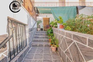 Casa en Barrio de la Vega. Amplia y luminosa casa en el corazón de monachil ??