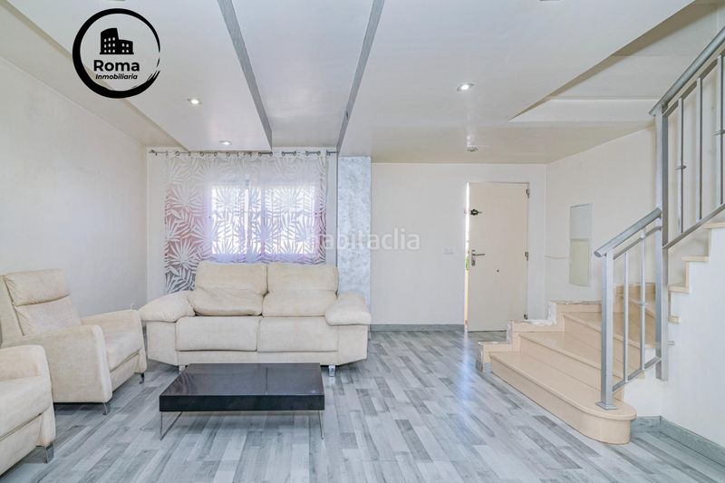 Foto bc153e99-62e1-49fe-85e7-75127ca251ef. Casa bifamiliare in Jun