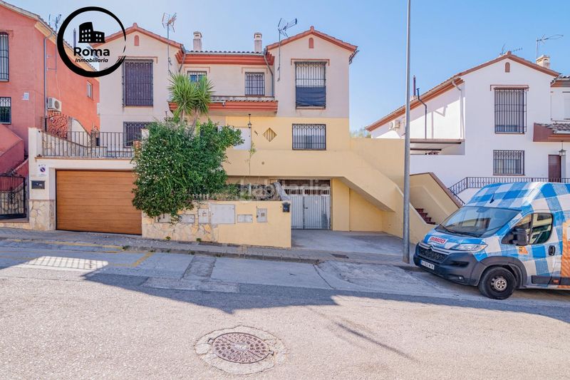 Foto e3b3ffb8-abea-4072-8031-bc2b0365da7c. Casa bifamiliare in Jun