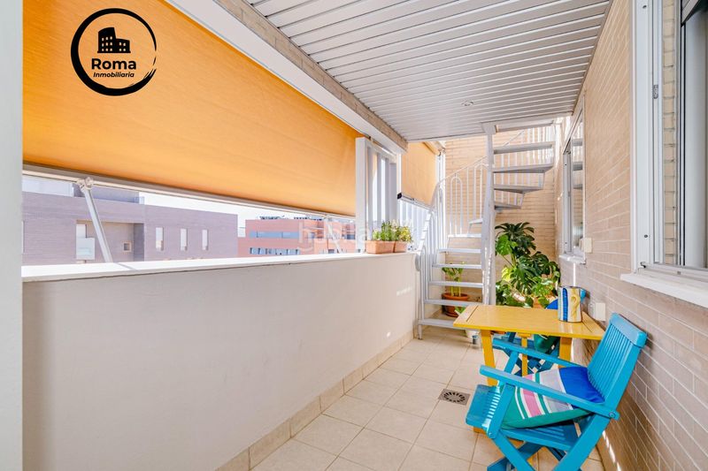 Foto 3d466b6c-b348-4e73-889e-533ff431eb51. Àtic amb calefacció aparcament piscina a Campus de la Salud Granada